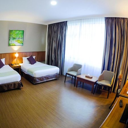 Starlodge Kampong Jerudong Екстериор снимка