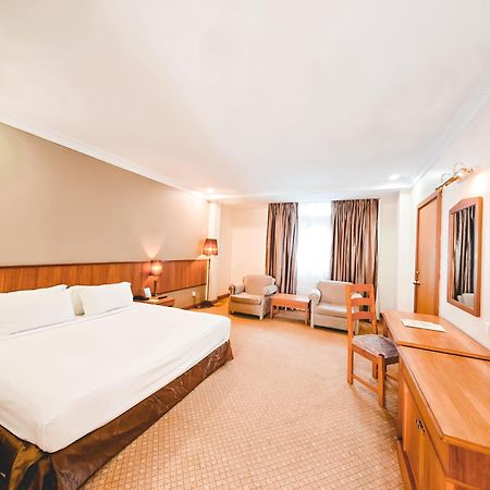 Starlodge Kampong Jerudong Екстериор снимка