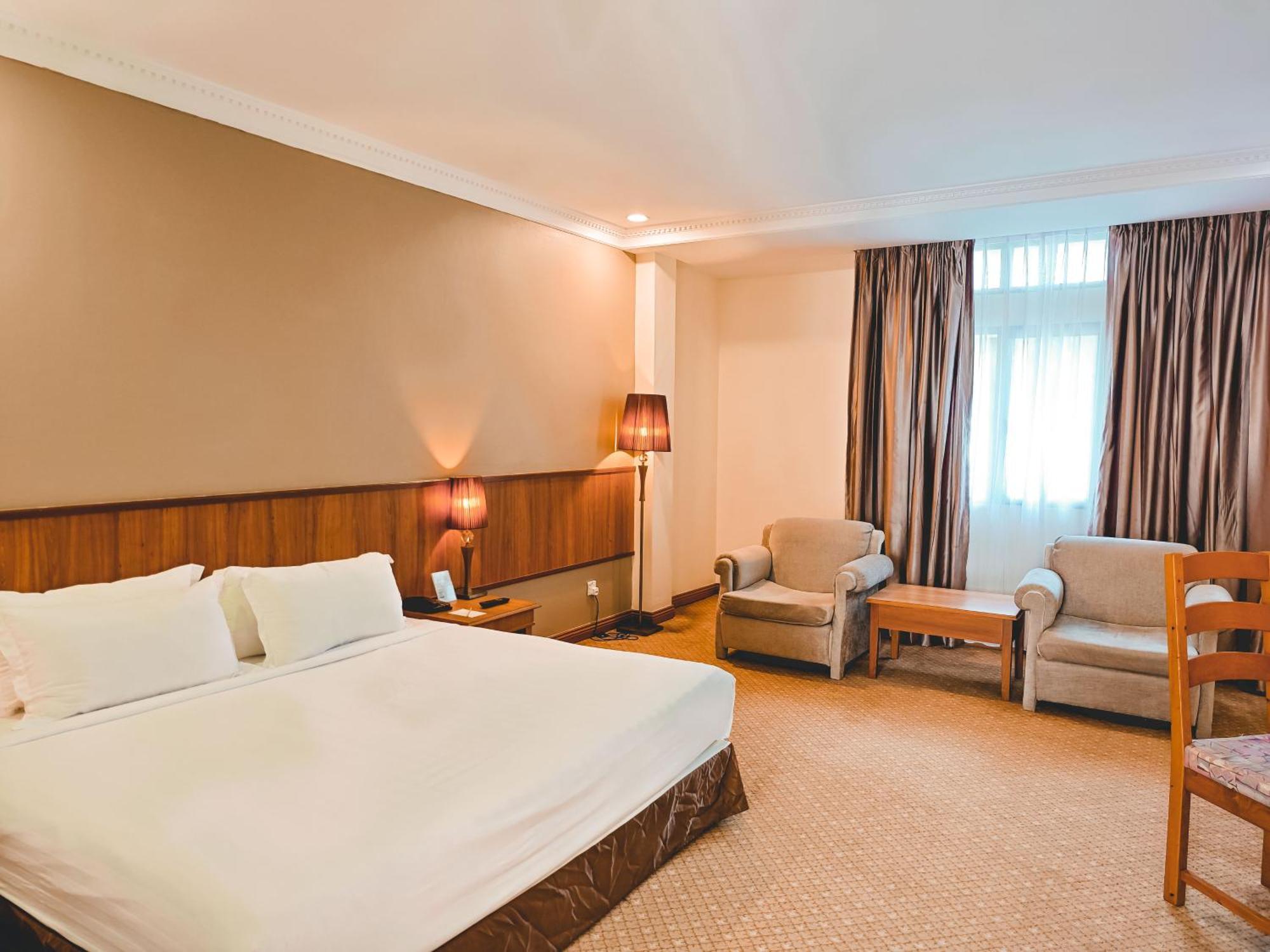 Starlodge Kampong Jerudong Екстериор снимка
