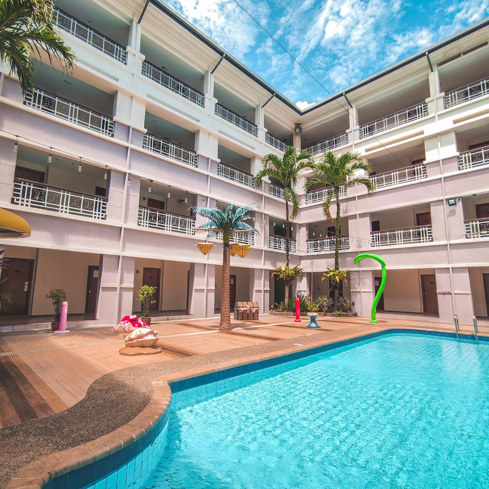 Starlodge Kampong Jerudong Екстериор снимка