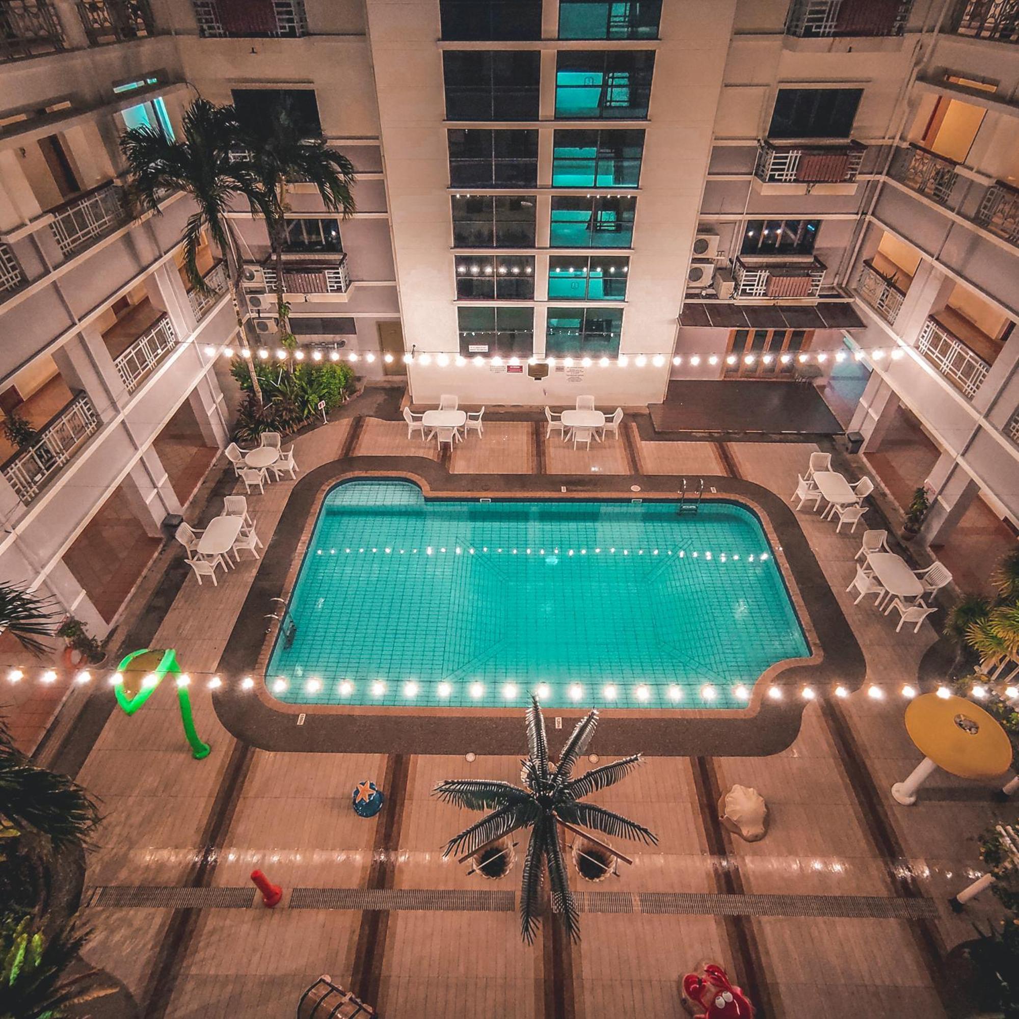 Starlodge Kampong Jerudong Екстериор снимка