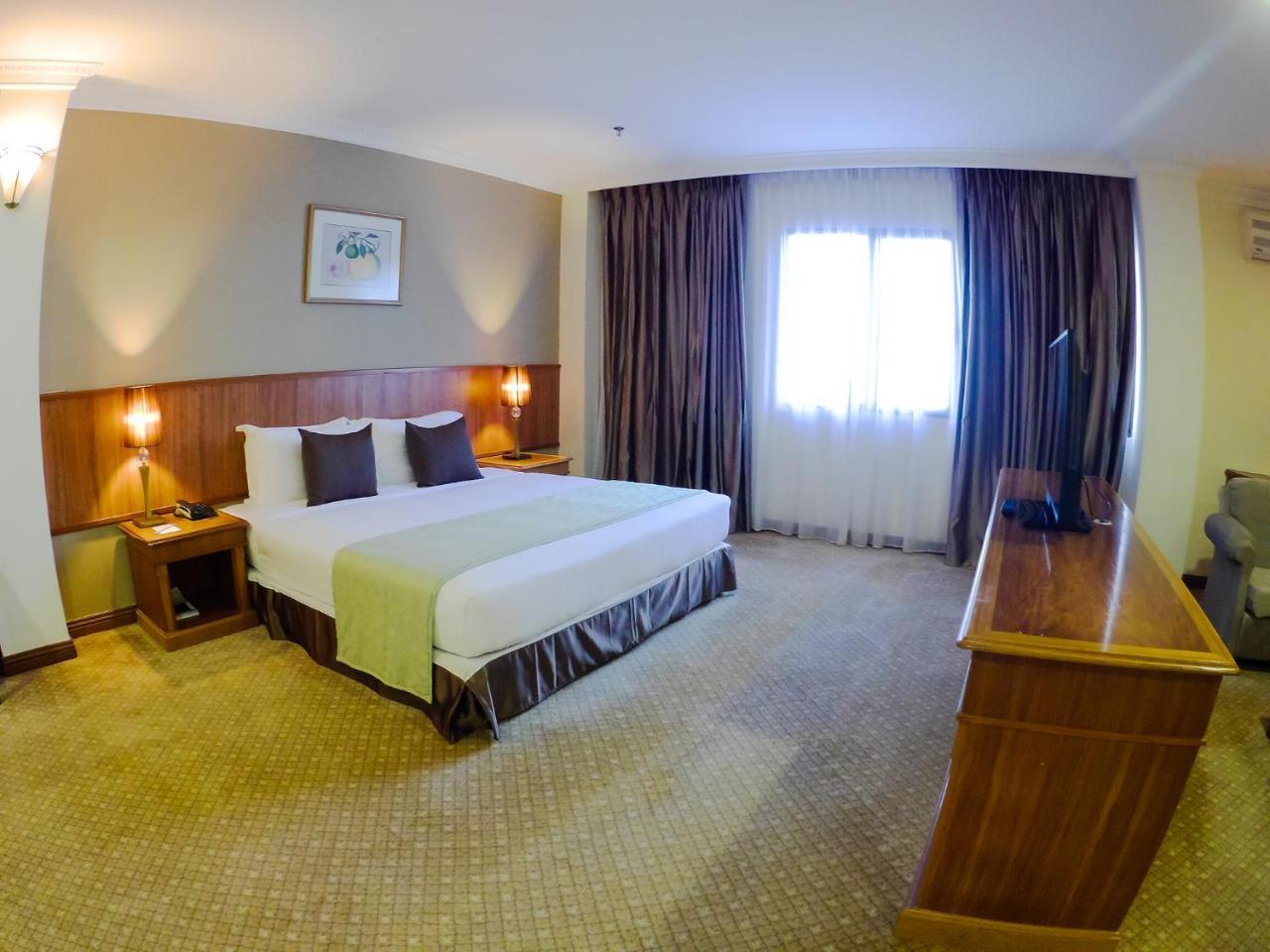 Starlodge Kampong Jerudong Екстериор снимка